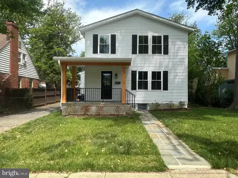 110 E Spring St, Alexandria, VA 22301
