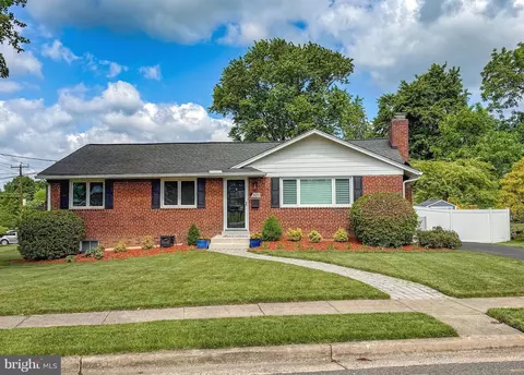 500 N Naylor St N, Alexandria, VA 22304