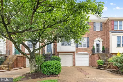 3911 Charles Ave, Alexandria, VA 22305