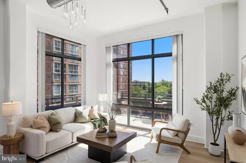 520 John Carlyle St #402, Alexandria, VA 22314