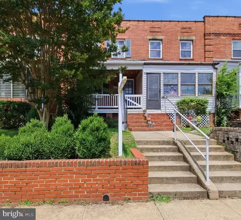 308 Wesmond Dr, Alexandria, VA 22305