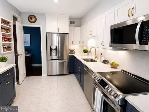 5500 Holmes Run Pkwy #1406, Alexandria, VA 22304