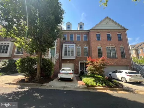 4690 Kirkpatrick Ln, Alexandria, VA 22311