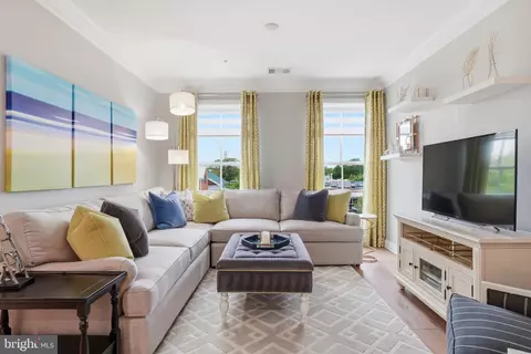 1115 Cameron St #314, Alexandria, VA 22314