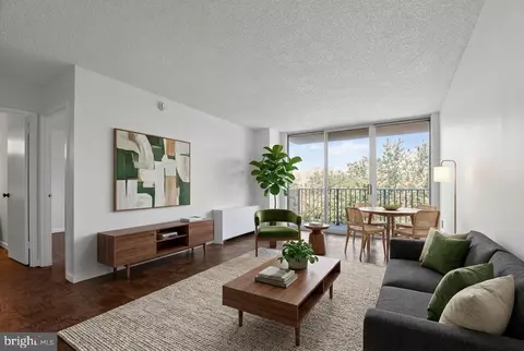 1225 Martha Custis Dr #415, Alexandria, VA 22302