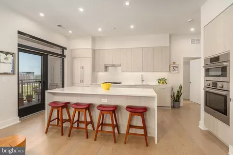 701 Swann Ave #504, Alexandria, VA 22301