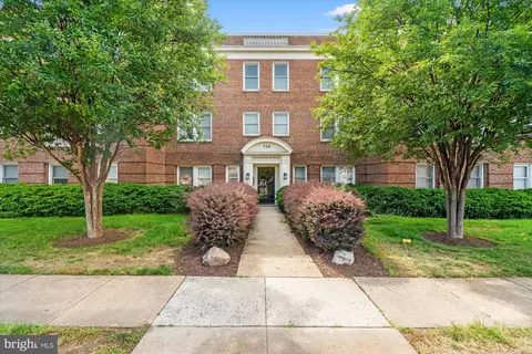 719 S Saint Asaph St #307, Alexandria, VA 22314