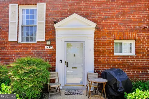 3442 Martha Custis Dr, Alexandria, VA 22302