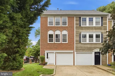 45 Herbert St, Alexandria, VA 22305
