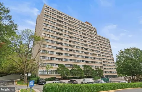 5911 Edsall Rd #803, Alexandria, VA 22304
