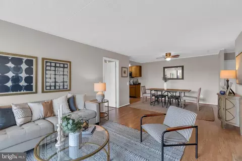 5911 Edsall Rd #803, Alexandria, VA 22304