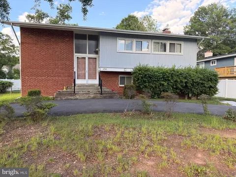 2705 N Rosser St, Alexandria, VA 22311