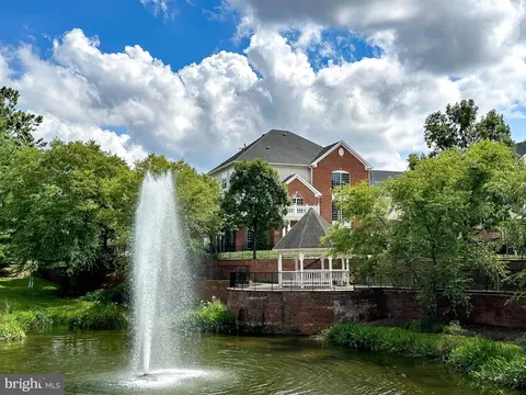 4850 Eisenhower Ave #314, Alexandria, VA 22304