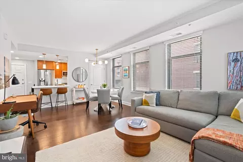 525 N Fayette St #223, Alexandria, VA 22314