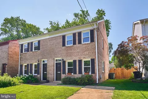 327 Laverne Ave, Alexandria, VA 22305