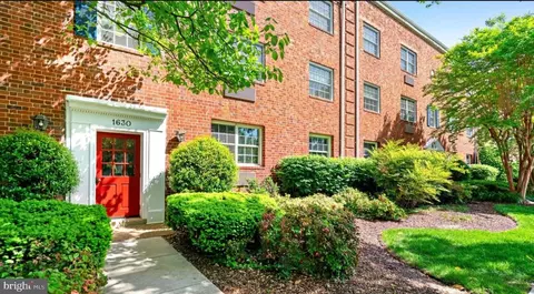 1630 W Abingdon Dr #302, Alexandria, VA 22314