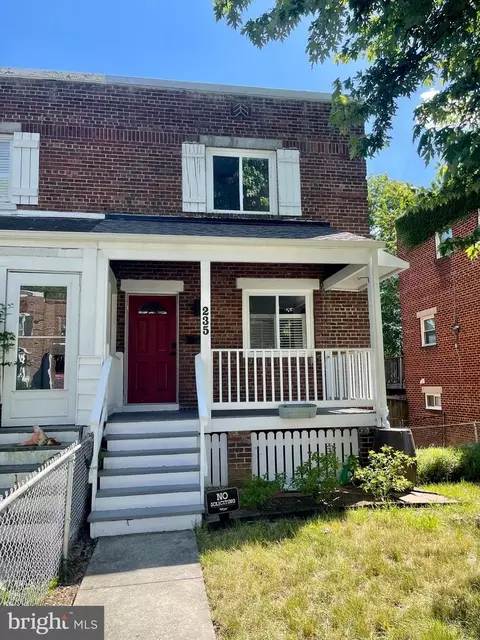 235 Evans Ln, Alexandria, VA 22305