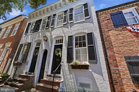 109 S Lee St, Alexandria, VA 22314