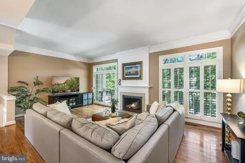 4672 Kell Ln, Alexandria, VA 22311
