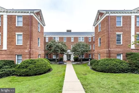 906 S Washington St S #307, Alexandria, VA 22314