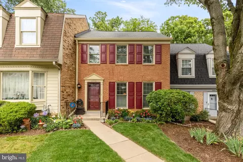 5006 Domain Pl, Alexandria, VA 22311