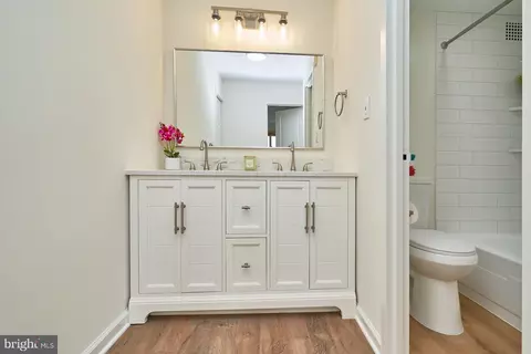 1225 Martha Custis Dr #810, Alexandria, VA 22302