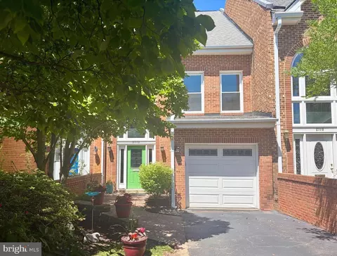 2712 Kenwood Ave, Alexandria, VA 22302