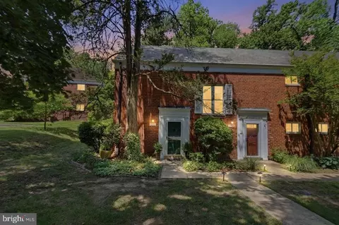 3712 Valley Dr, Alexandria, VA 22302
