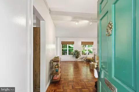 3712 Valley Dr, Alexandria, VA 22302