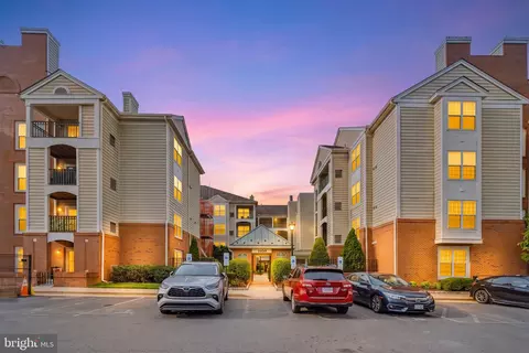 1100 Quaker Hill Dr #129, Alexandria, VA 22314