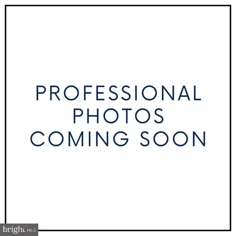 3240 S 28th St #101, Alexandria, VA 22302