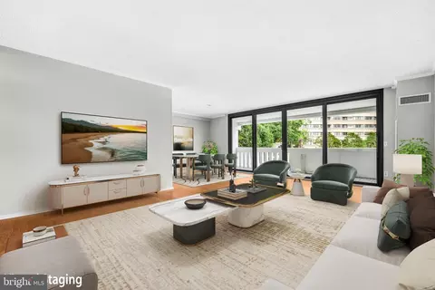 6101 Edsall Rd #211, Alexandria, VA 22304