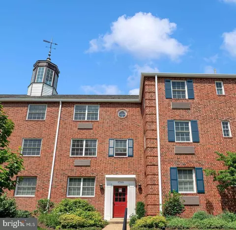 1700 W Abingdon Dr #203, Alexandria, VA 22314