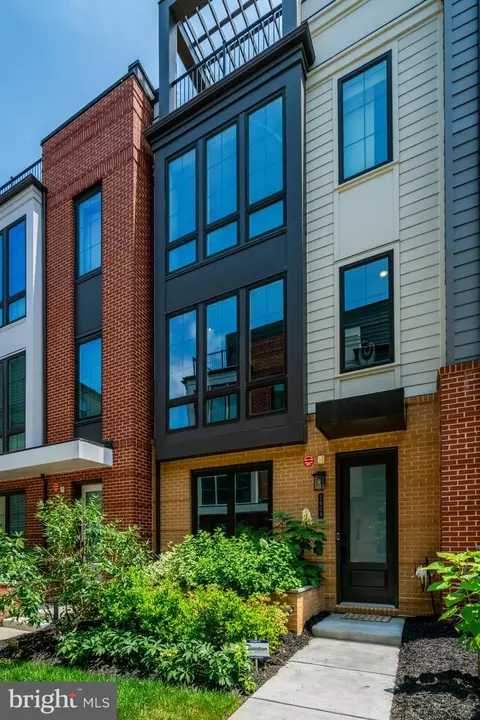 2609 Winchester Walk, Alexandria, VA 22301