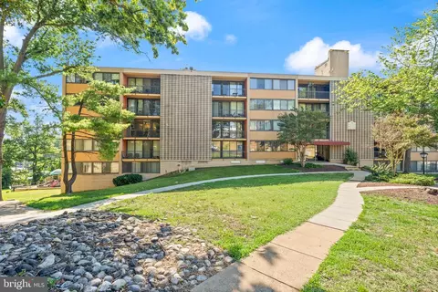 12 Van Dorn #405, Alexandria, VA 22304