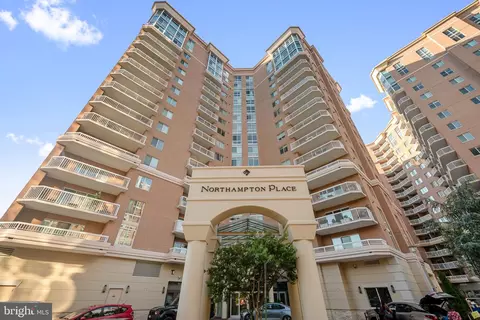3101 N Hampton Dr N #413, Alexandria, VA 22302