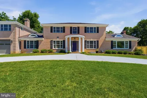 1337 Kingston Ave, Alexandria, VA 22302