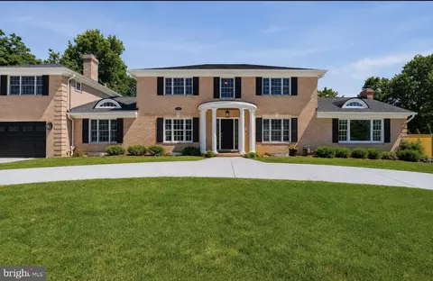 1337 Kingston Ave, Alexandria, VA 22302