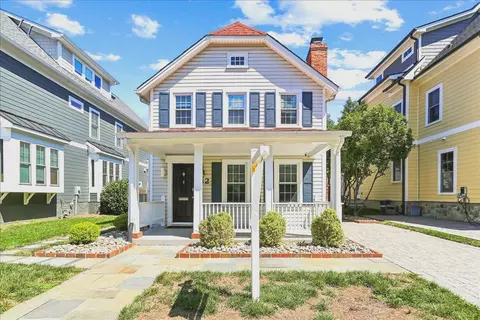 32 E Linden St, Alexandria, VA 22301