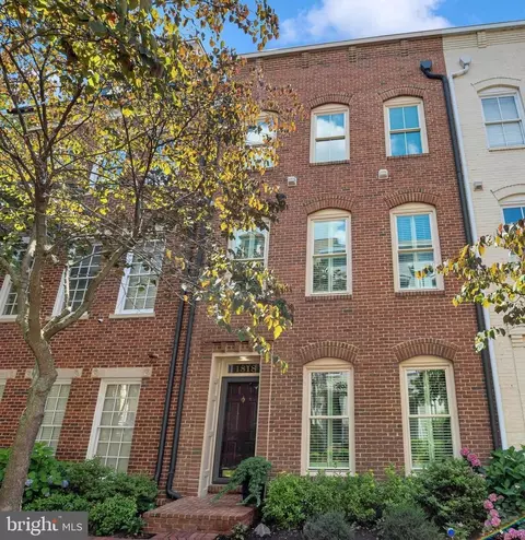 1818 Potomac Greens Dr, Alexandria, VA 22314