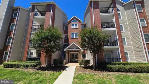 3307 Wyndham Cir #1166, Alexandria, VA 22302