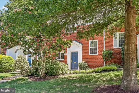 1410 Martha Custis Dr, Alexandria, VA 22302