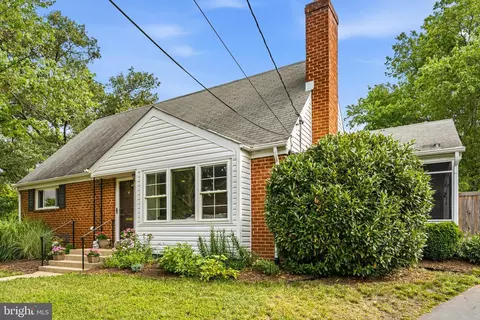 4709 Richmarr Pl, Alexandria, VA 22304