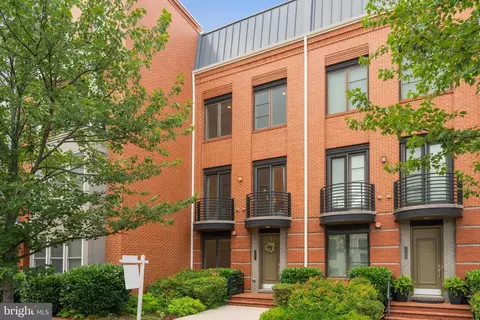2007 Main Line Blvd, Alexandria, VA 22301