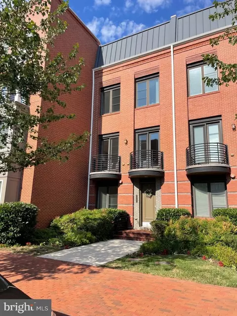 2007 Main Line Blvd, Alexandria, VA 22301