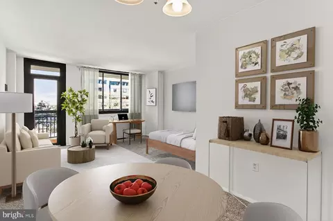 801 N Pitt St #521, Alexandria, VA 22314