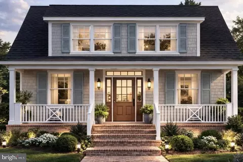 205 Macarthur Rd, Alexandria, VA 22305