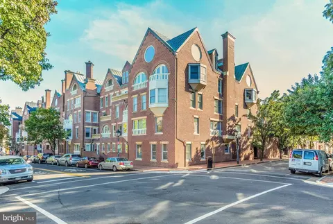 125 N Lee St #DH407, Alexandria, VA 22314