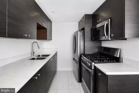 4600 Duke St #913, Alexandria, VA 22304