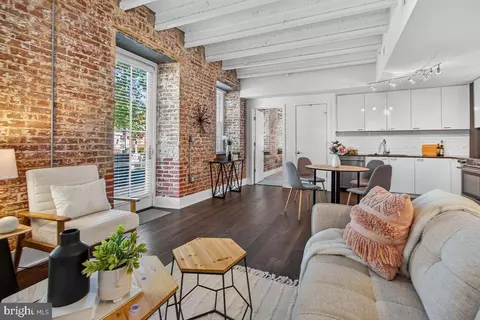 515 N Washington St #105, Alexandria, VA 22314